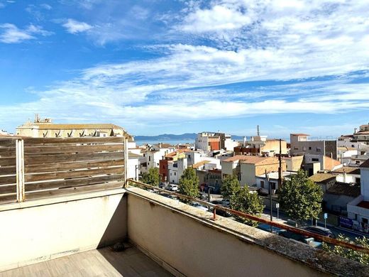 Apartment / Etagenwohnung in l'Escala, Provinz Girona