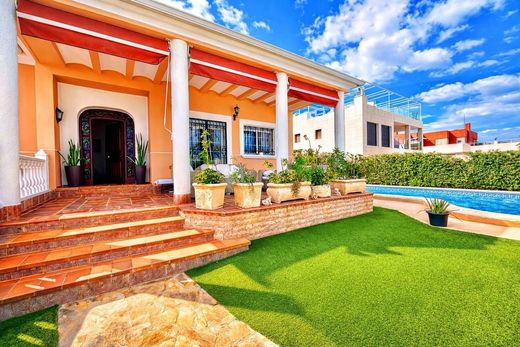 Villa in Torrevieja, Alicante