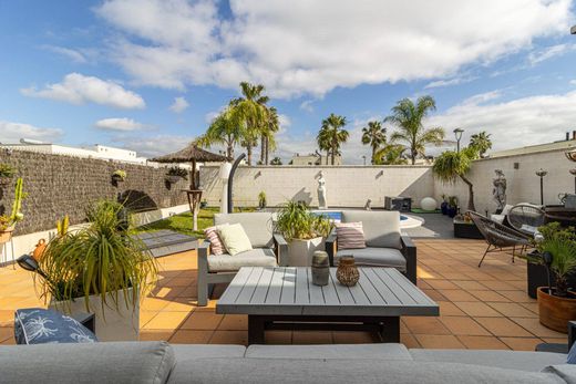 Semidetached House in Jerez de la Frontera, Cadiz