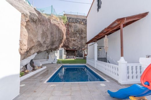 Semidetached House in El Rosario, Province of Santa Cruz de Tenerife