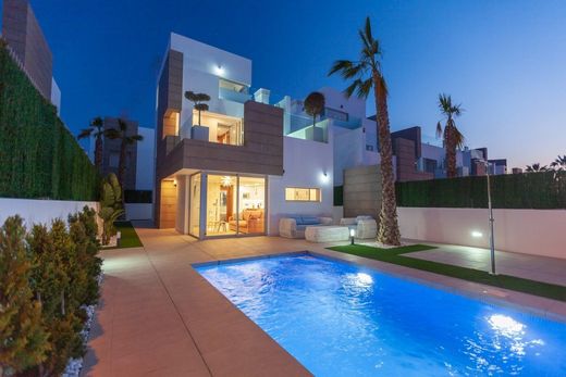 Villa in Guardamar del Segura, Alicante