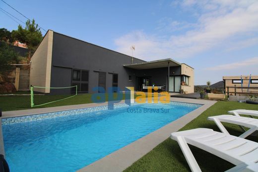 Einfamilienhaus in Lloret de Mar, Provinz Girona