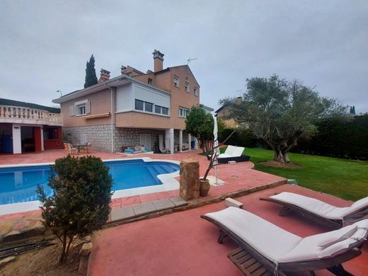 Einfamilienhaus in Villanueva del Pardillo, Provinz Madrid