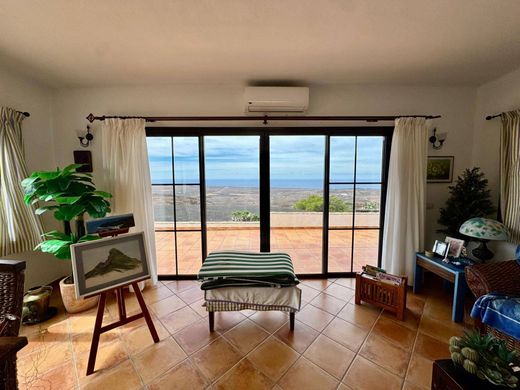 Villa in Yaiza, Provinz Las Palmas