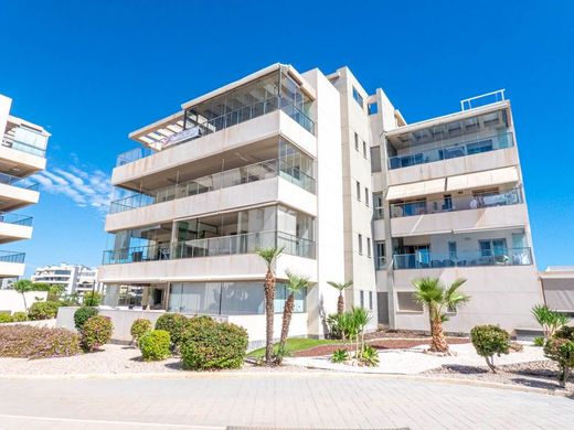 Apartment in Playas de Orihuela, Alicante
