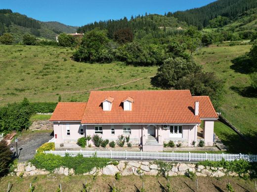 Detached House in Cillorigo de Liébana, Province of Cantabria