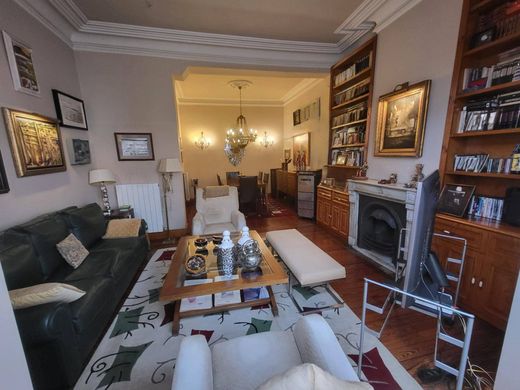 Apartment / Etagenwohnung in Bilbao, Biscaya
