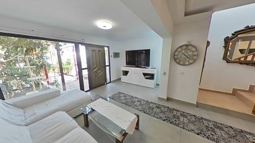 Mehrfamilienhaus in Costa Teguise, Provinz Las Palmas