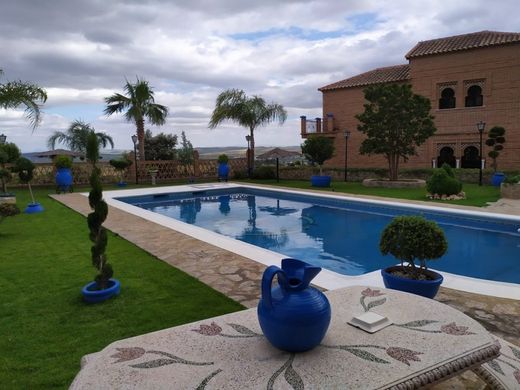 Detached House in Cordova, Province of Córdoba