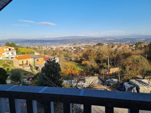Einfamilienhaus in Barbadas, Ourense