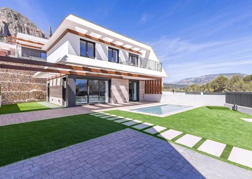 Detached House in Polop, Alicante