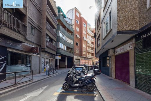 Apartment / Etagenwohnung in Granada, Andalusien