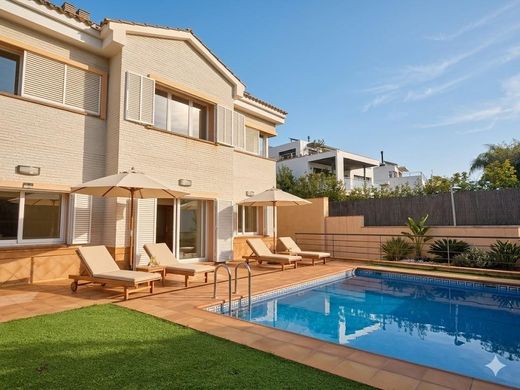 Luxus-Haus in Vilassar de Dalt, Provinz Barcelona