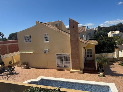 Villa in Playas de Orihuela, Alicante