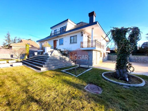Detached House in Ávila, Avila