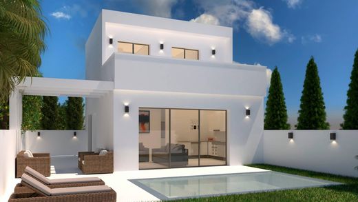 Villa in Playas de Orihuela, Alicante