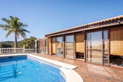 Rural or Farmhouse in Estepona, Malaga