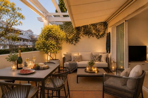 Apartment / Etagenwohnung in Marbella, Málaga
