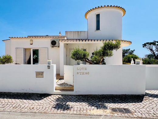 Dom jednorodzinny w Loulé, Distrito de Faro