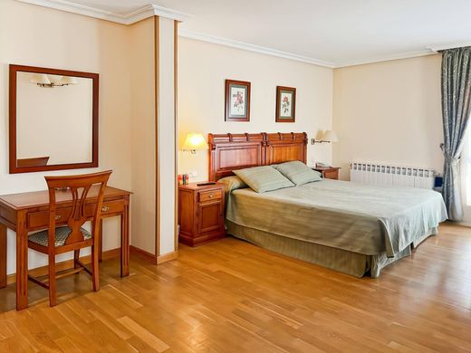 Luxury home in Buitrago del Lozoya, Province of Madrid