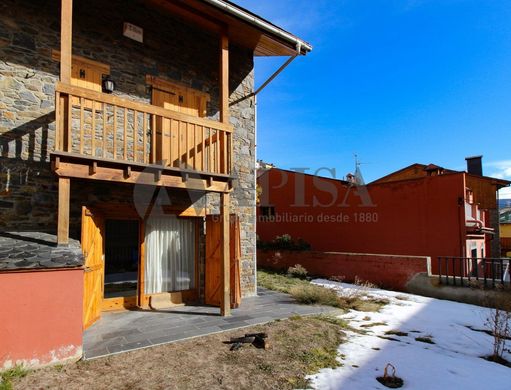 Luxus-Haus in Puigcerdà, Provinz Girona