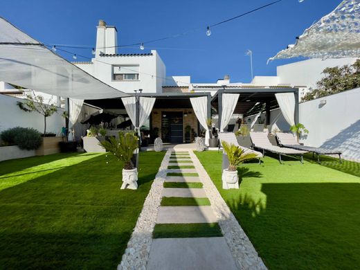 Luxury home in Chiclana de la Frontera, Cadiz