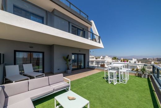 Apartment / Etagenwohnung in Santa Pola, Alicante