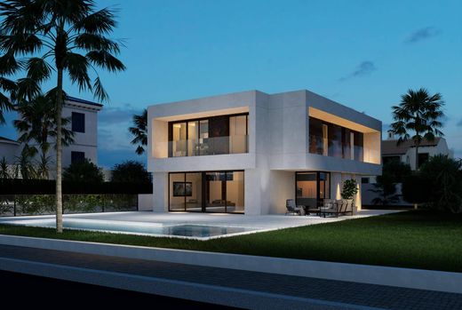 Villa in Playas de Orihuela, Alicante