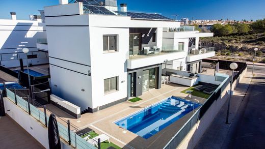 Villa in Playas de Orihuela, Alicante