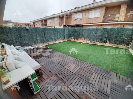 Casa Unifamiliare a Villares de la Reina, Provincia de Salamanca