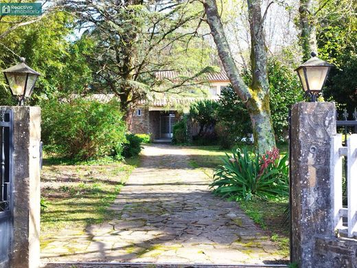 Detached House in Teo, Provincia da Coruña