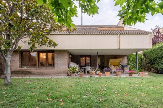 Vrijstaand huis in Zaragoza, Provincia de Zaragoza