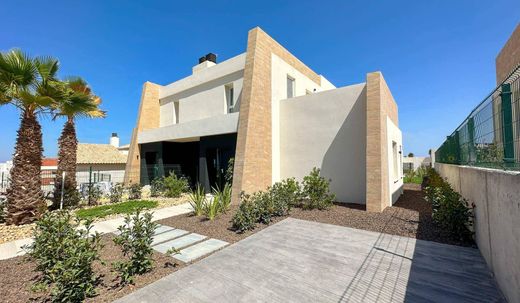 Luxury home in Algorfa, Alicante