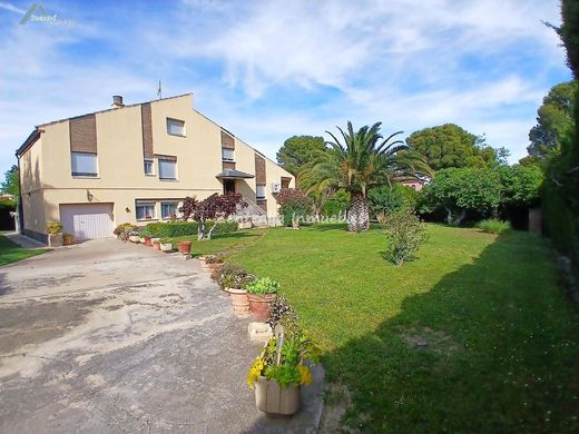 Detached House in Zaragoza, Province of Saragossa