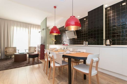 Apartment / Etagenwohnung in Barcelona, Provinz Barcelona