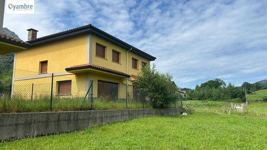 ‏בניין ב  Riba, Provincia de Cantabria