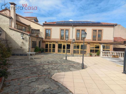 Detached House in Torrecaballeros, Segovia