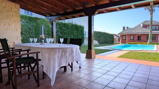 Detached House in Camargo, Province of Cantabria