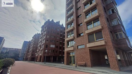 Apartment / Etagenwohnung in Santander, Provinz Cantabria