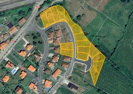 Land in Villaviciosa, Province of Asturias