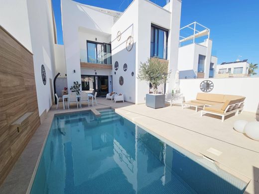 Luxury home in Benijofar, Alicante