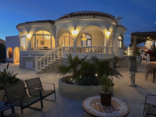 Villa in Torrevieja, Alicante