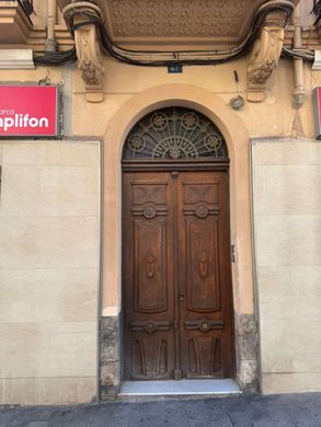 Apartment / Etagenwohnung in Alicante, Provinz Valencia