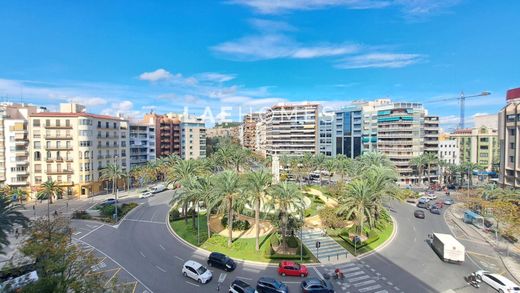 Alicante, アリカンテのアパートメント