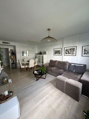 Apartment / Etagenwohnung in Estepona, Málaga