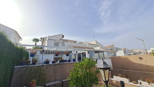 Einfamilienhaus in Orihuela Costa, Alicante
