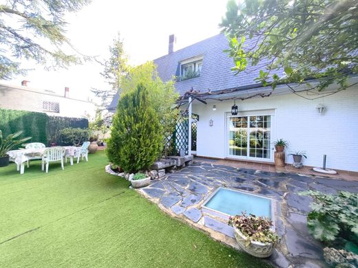 Semidetached House in Torrelodones, Province of Madrid