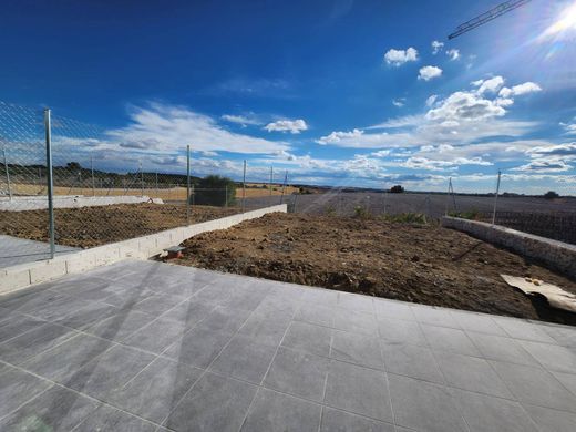 Chalet Pareado en Villalbilla, Provincia de Madrid