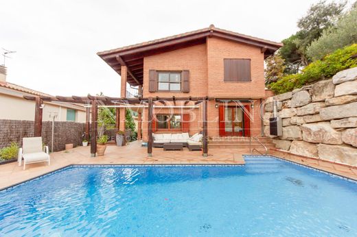 Casa di lusso a Caldes d'Estrac, Província de Barcelona