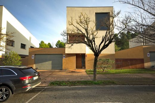 Casa Independente - Huarte-Uharte, Provincia de Navarra